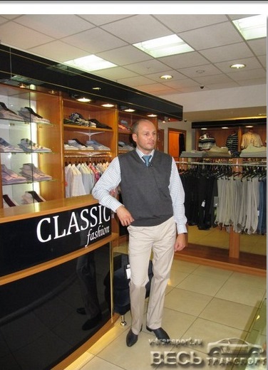 Бутик Classic Fashion представил новую коллекцию участникам конкурса"Мистер Автосалон 2013"