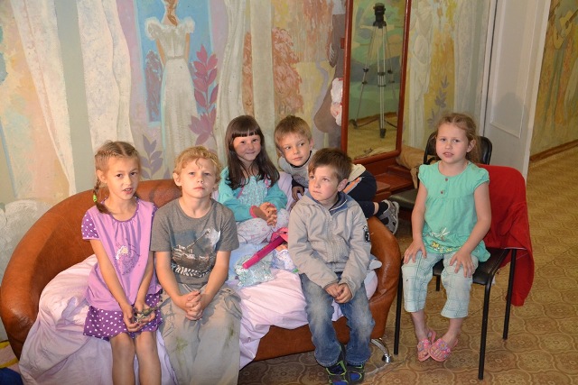 Спецборт МЧС с беженцами из Украины прилетел в Челябинск