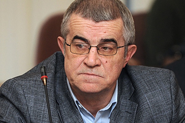 Директор 31-го лицея Александр Попов оправдан в зале суда в деле о пощечине